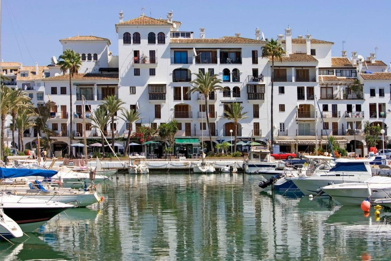 Puerto De La Duquesa Beach Apartment Castillo de Sabinillas Esterno foto