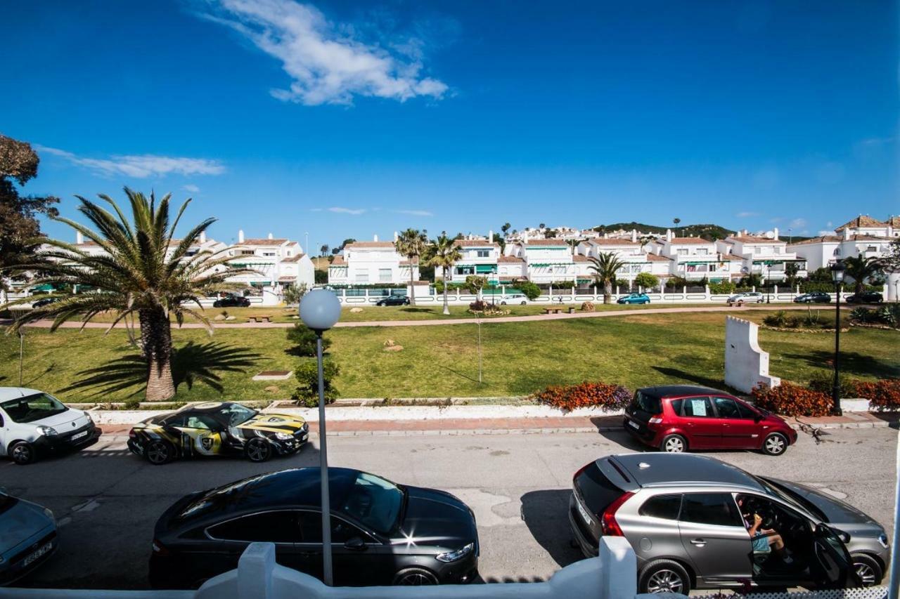 Puerto De La Duquesa Beach Apartment Castillo de Sabinillas Esterno foto